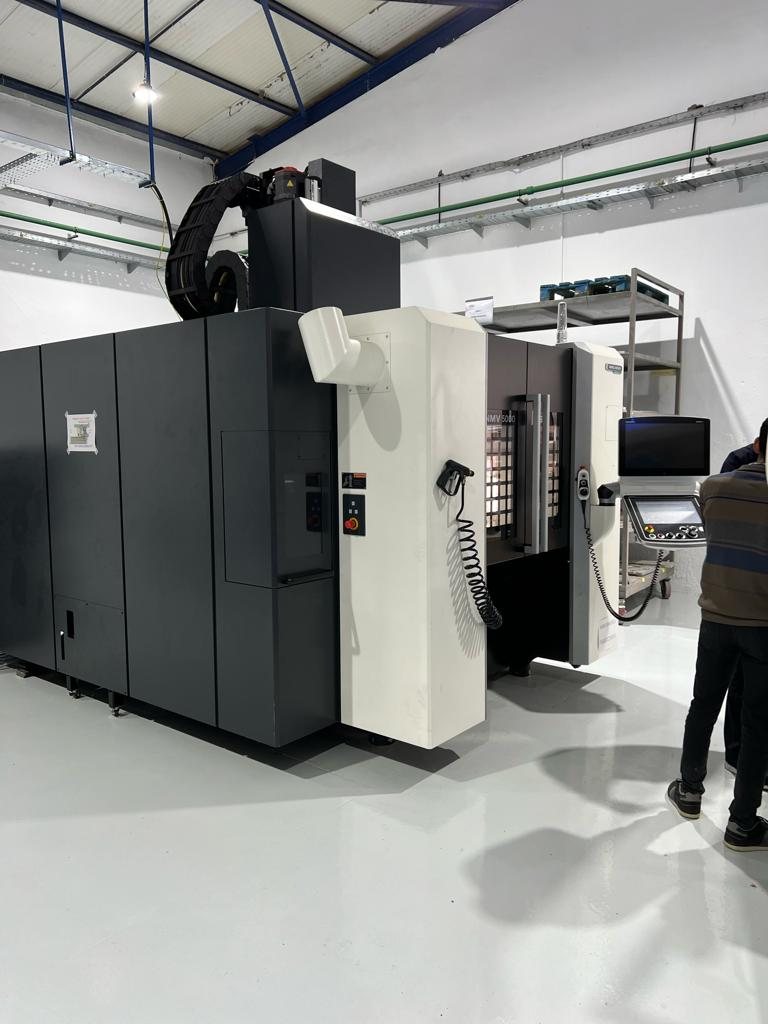 The second NMV 5000 on the machining floor.