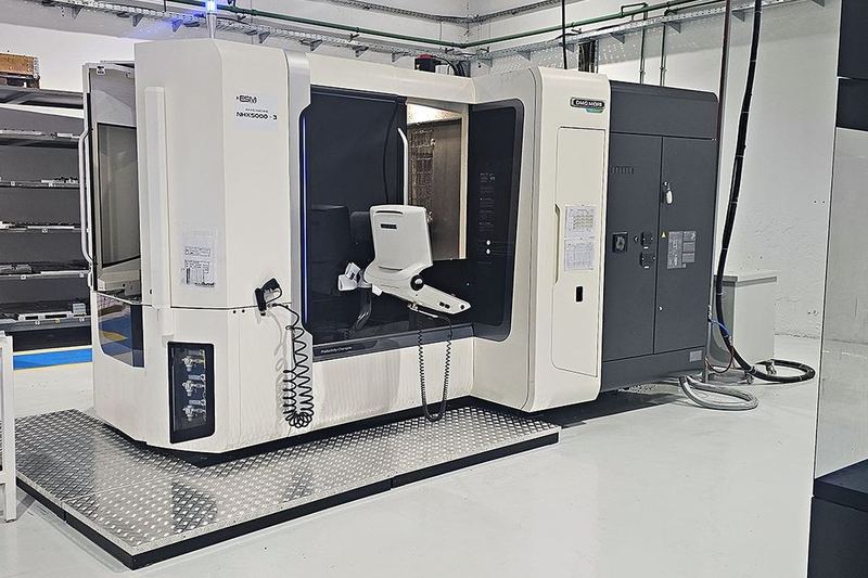 Horizontales Bearbeitungszentrum DMG MORI NHX 5000 mit Palettenwechsler